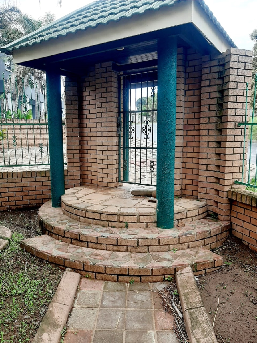 4 Bedroom Property for Sale in Beacon Bay Eastern Cape